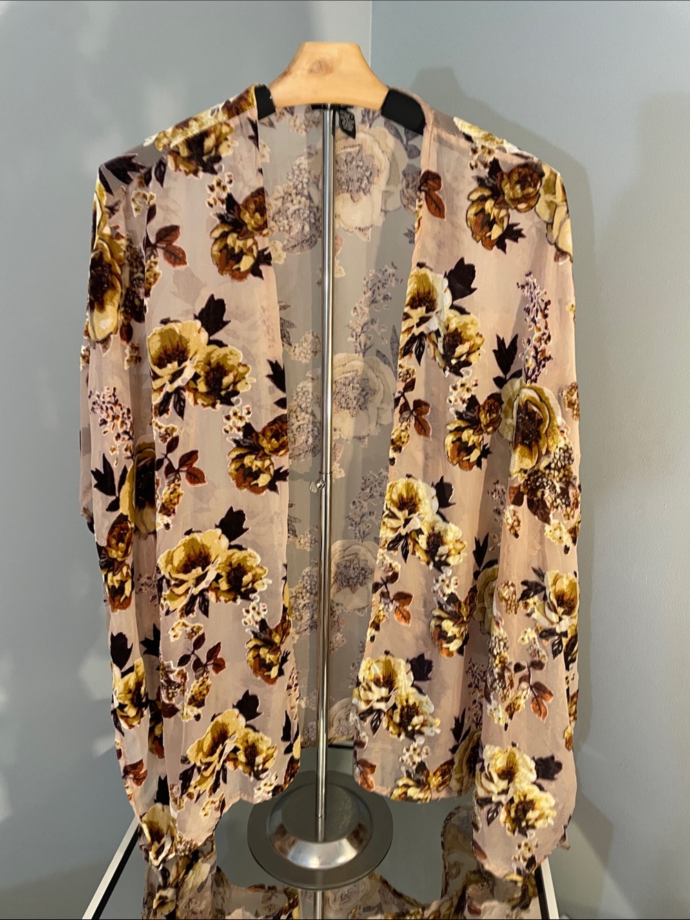 rue21 Sheer Floral Kimono in Beige, Mustard and Brown new
